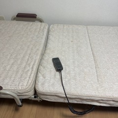 電動ベッド 折りたたみベッドの画像