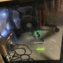 机＋椅子+デスクトップパソコン一式の画像