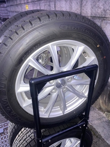 EXCEEDER グッドイヤー 17インチ スタッドレス 4本 タイヤラック付