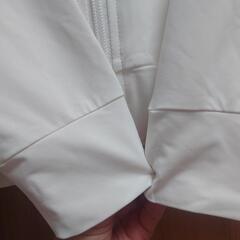 UNIQLO　ユニクロ　エアリズム　UVカットパーカー　150 ホワイト　白の画像