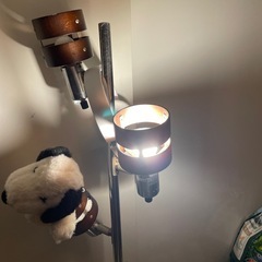 ３つライトがついてるおしゃれなライトですの画像