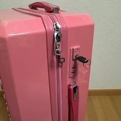 【27日までにお引き取り可能な方優先】キャリーケース EAST BOY ピンクの画像