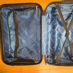 日向坂くじ　スーツケースの画像