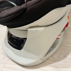 エールべべ　クルッと　チャイルドシートの画像