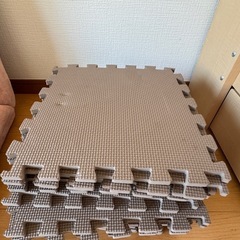収納付きベッド&ジョイントマットの画像