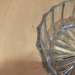 ガラス製の鉢の画像