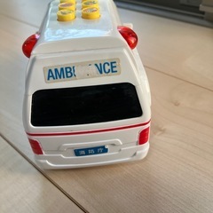 ⭐︎
お話し中⭐︎軽トラと音が出る救急車のおもちゃの画像