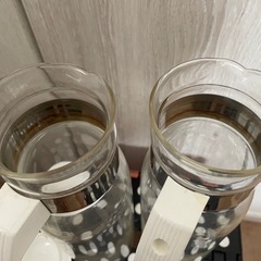 冷水ポット2つの画像
