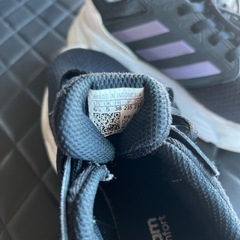アディダス　cloudfoam comfortの画像