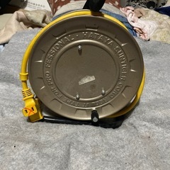 延長コードと空リールの中古品になります。
の画像