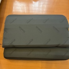無料でテンピュールの三つ折り布団マットレス譲りますの画像