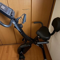 折りたたみ式エアロバイク（背もたれ付き・バンド付き）ALINCO AFBX5322の画像
