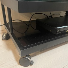 テレビ台 黒 キャスター付き　ガラスの画像