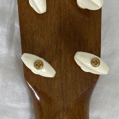 ☆FAMOUS ウクレレ 明るく軽快な音色◆初心者でも使いやすいの画像
