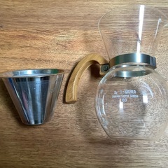バンブーハンドルのコーヒーサーバーの画像
