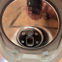 パナソニック IHジャー炊飯器 2段IH 備長炭釜 3.5合炊き ホワイト SR-KT060-Wの画像