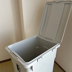 【至急】４５ℓ ゴミ箱の画像