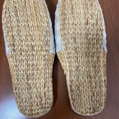 500円【非対面】ムギワラスリッパ　ギンガムチェック 夏用 ナチュラル素材 麦わら ルームシューズの画像