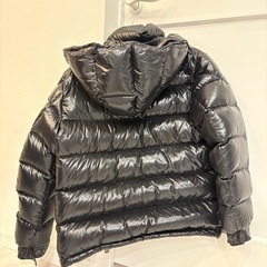 MONCLER ブラック ダウンジャケットの画像