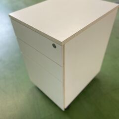 差し上げます。　キャビネ　袖机の画像