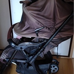 Combi　ベビーカーの画像