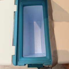 テーブルにもなるクーラボックス PROFIT WING COOLER 2000  の画像