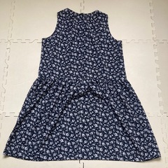 みなとのてんらんかい　花柄プリントワンピース　ノースリーブ　ネイビー　Lの画像