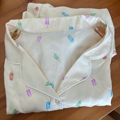 GU サテンパジャマ 3XL 半袖ショートパンツの画像