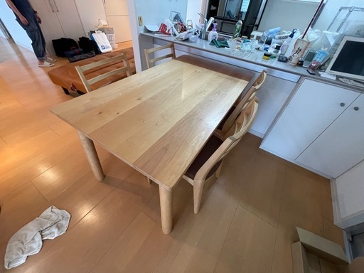 ★本日19時で受付終了★ダイニングテーブル　ダイニングチェア4脚　セット売り