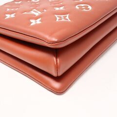 ヴィトン モノグラムエンボス クッサンPM の画像