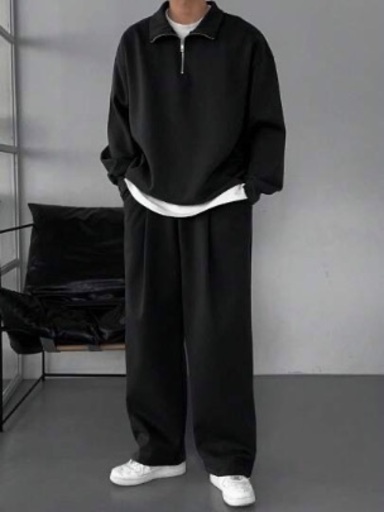 黒スウェットセットアップ