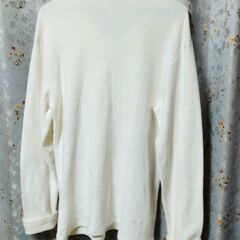 ブランド　FORAVI（フォラヴィ）　Ｍサイズ　ホワイト　Vネック　（綿９３％・ポリウレ７％）　の画像