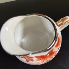紅葉装飾の陶磁器クリーマーの画像