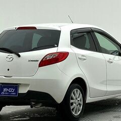 常時展示車が約200台ある大垣店だからこそ実車が見れる！触れる！審査が心配...それなら【オトロン】にお任せください‼【審査通過率驚異の95％】/マツダ デミオ 　１３Ｃの画像