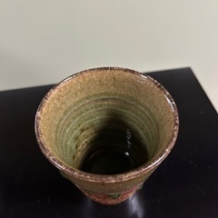 陶器製湯飲みの画像