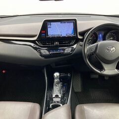 常時展示車が約200台ある大垣店だからこそ実車が見れる！触れる！審査が心配...それなら【オトロン】にお任せください‼【審査通過率驚異の95％】/トヨタ C-HR 　Ｇの画像