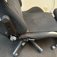 【無料】【美品】ゲーミングチェア２台　オットマン付き　Dowinx  ファブリックの画像
