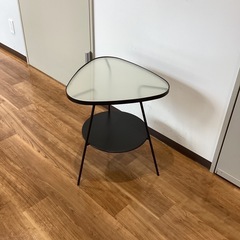 アルミ脚ガラステーブル（イケア）（町田市再生家具）0725の画像