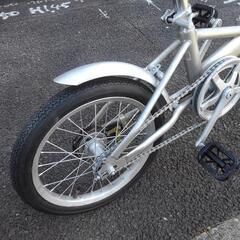 7/30 （水）~8/2（土）までお休み！中古自転車３６５２　前後タイヤ新品！　折り畳み自転車　１６インチ　ギヤなし　ダイナモライト　の画像