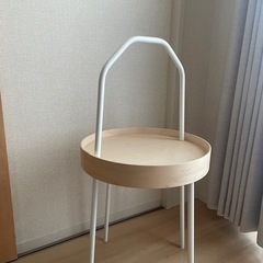 サイドテーブルの画像