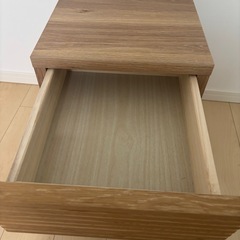 【最終値下げ】中古　ベッドサイド　収納の画像