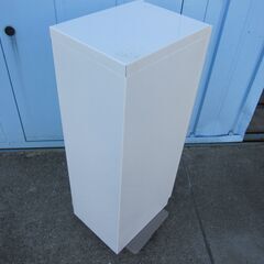 1列18段クリアケース　ダイヤル錠　ホワイト　280ｘ390ｘ880　マスターキーはありませんの画像