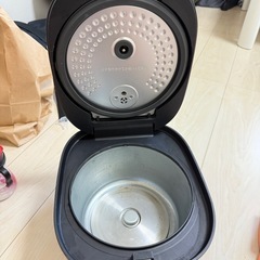 炊飯器の画像