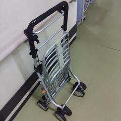 取り引き中となりました❗　シルバー買い物カートの画像