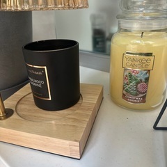 キャンドル、観葉植物などの画像