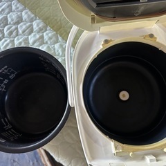日立 圧力スチームIH炊飯器 5.5合 パールホワイト RZ-BV100M Wの画像