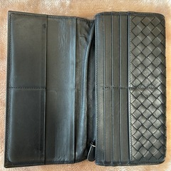 ボッテガヴェネタ二つ折り長財布メンズレザーロングウォレットさいふサイフ小銭入れ有 BOTTEGA VENETA イントレチャート黒の画像