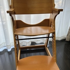 カトージ　ハイチェア　テーブル付きの画像