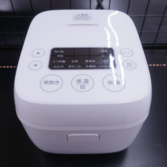 Haier (ハイアール) 3合炊きマイコンジャー炊飯器 JJ-M32E2 ホワイト アウトレット品  【コンプオフ金沢野々市店】の画像