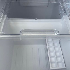 シャープ冷凍冷蔵庫SJ-D15G-Wの画像